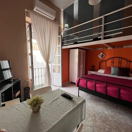 La Maestranza Apartment Rooms Севилья Экстерьер фото