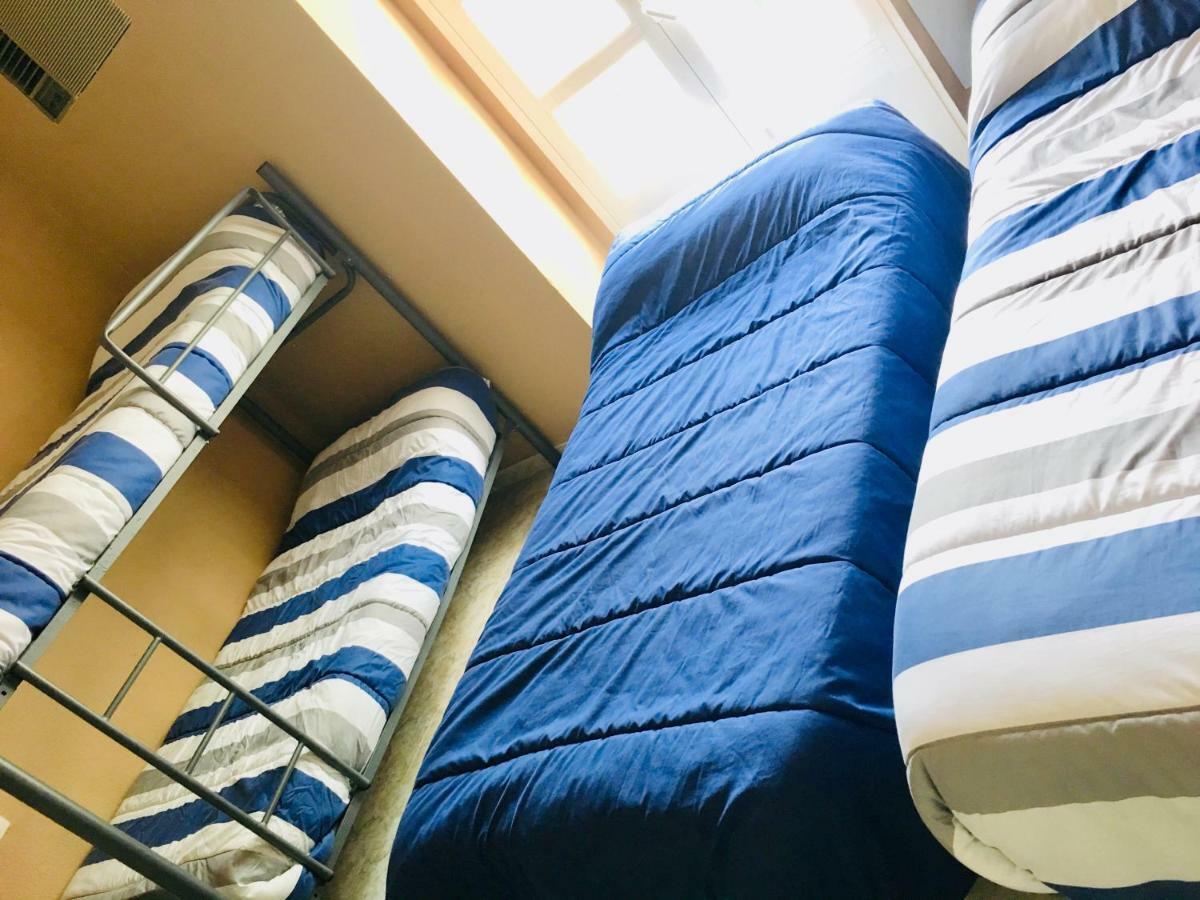 La Maestranza Apartment Rooms Севилья Экстерьер фото