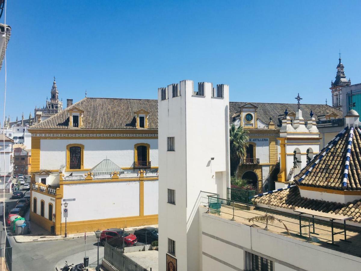 La Maestranza Apartment Rooms Севилья Экстерьер фото