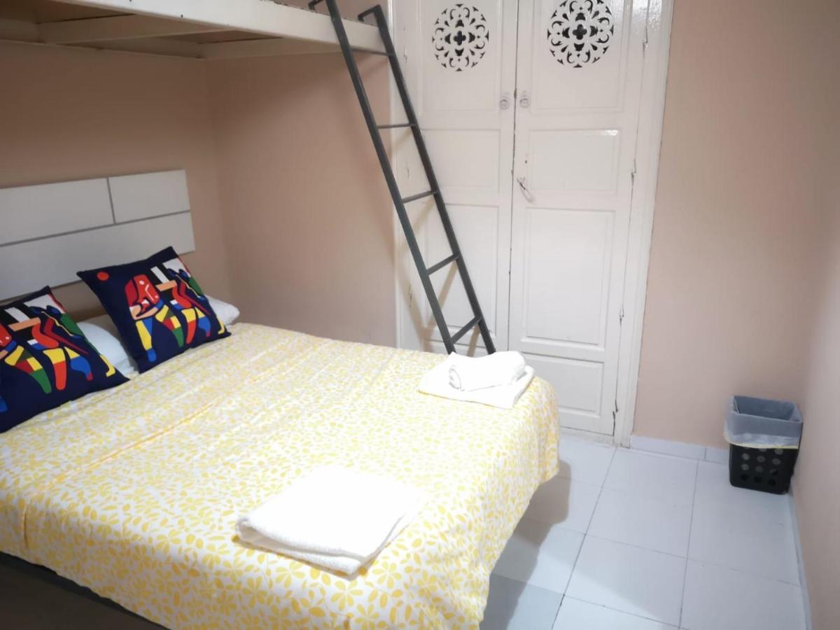 La Maestranza Apartment Rooms Севилья Экстерьер фото